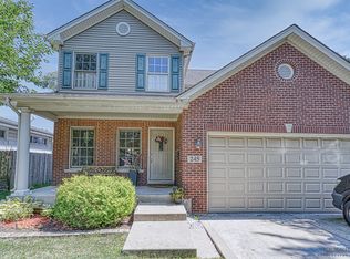 245 N Harvard Ave, Villa Park, IL 60181
