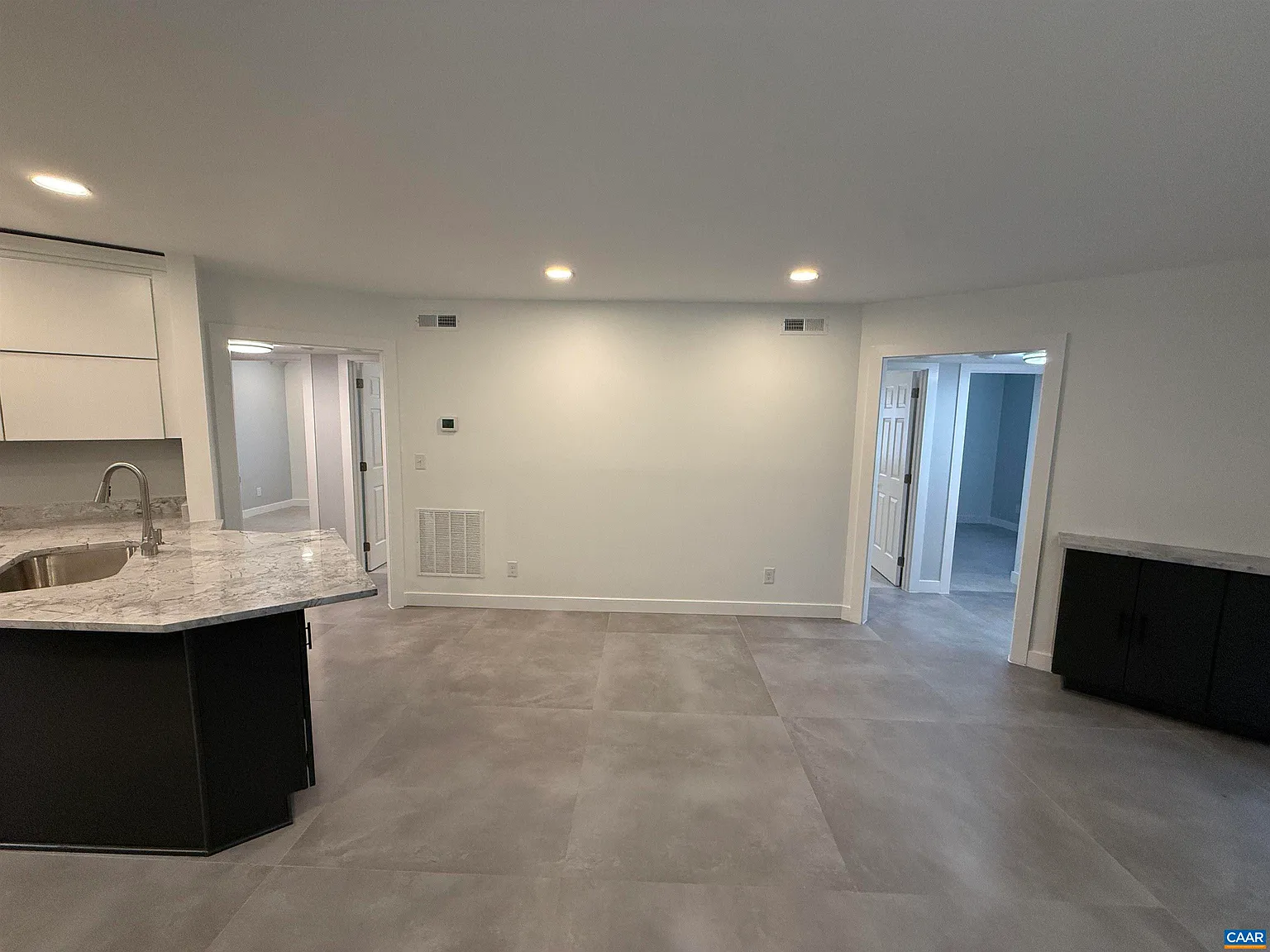 4 bed, 2.0 bath, 1300 sqft, $4,200 — Photo 2