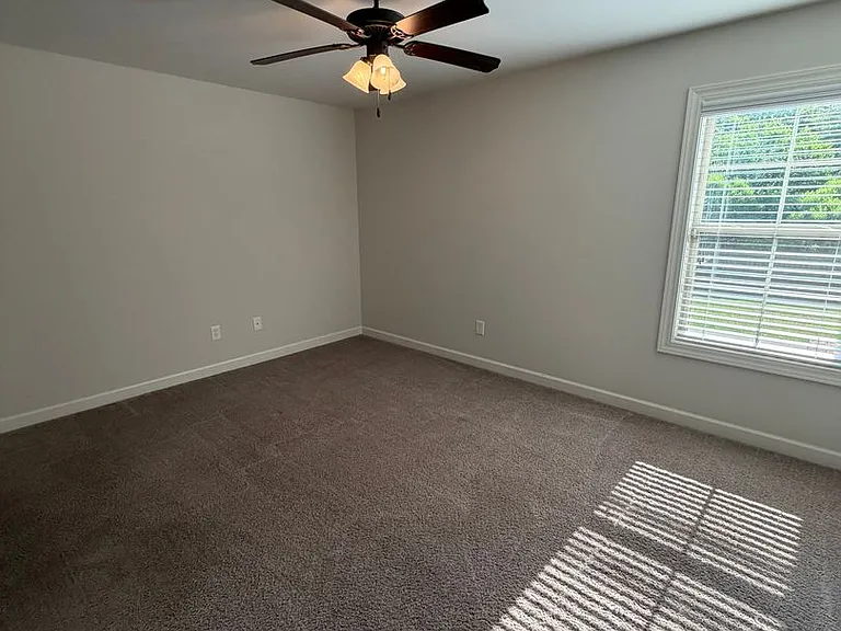 802 Legacy Dr — Photo 12