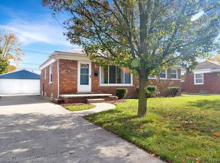 9650 Farmington Rd, Livonia, MI 48150