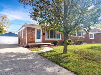 9650 Farmington Rd, Livonia, MI, 48150