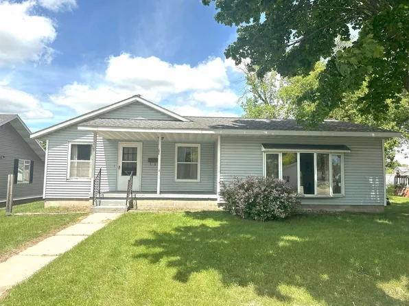 1608 22nd Ave, Menominee, MI 49858