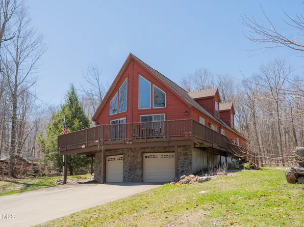 157 Maplewood Drive, Gloversville, NY 12078