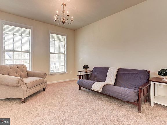 5th image of 8264 Carinoso Way