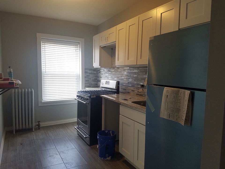1st image of 4354 W Drummond Pl #1E