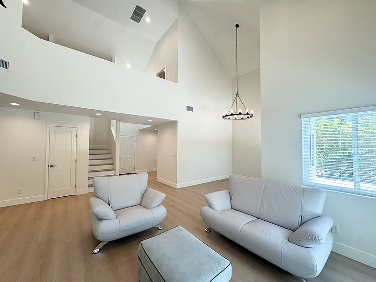 2737 Forest Park Ln — Photo 8