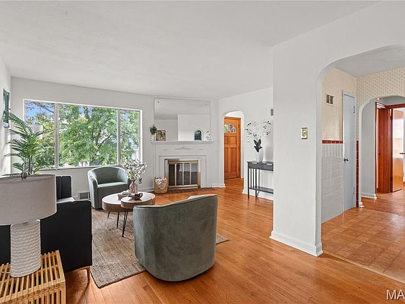 3rd image of 1053 Chelsea Ave