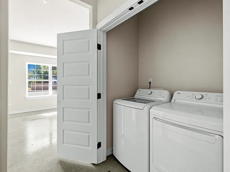 2290 W Tarleton St — Photo 11