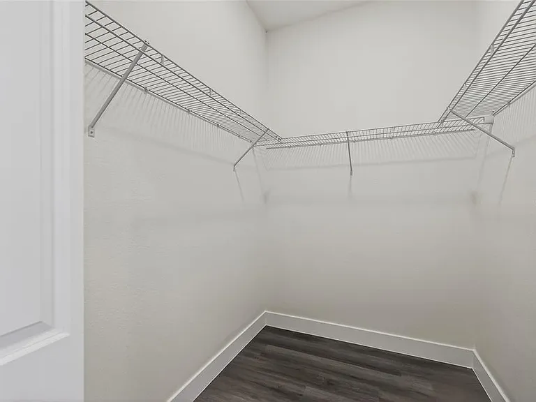 511 Sweetwater Dr — Photo 33