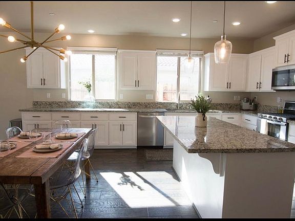 3rd image of 3154 Golden Trail St