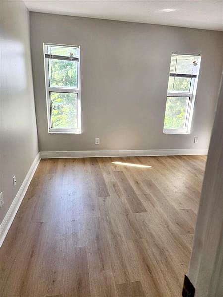 1st image of 218 7th St #12
