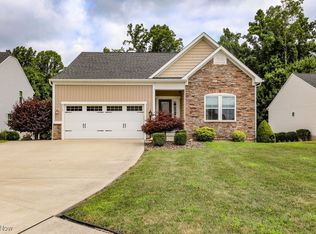 2319 Tart Cherry Ln, Ravenna, OH 44266