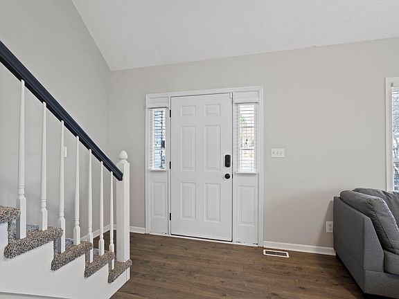 3rd image of 141 Caroway Ct