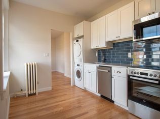 33 Grove St #10, Boston, MA 02114