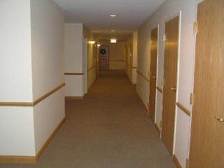 4th image of 6400 N Northwest Hwy APT 208