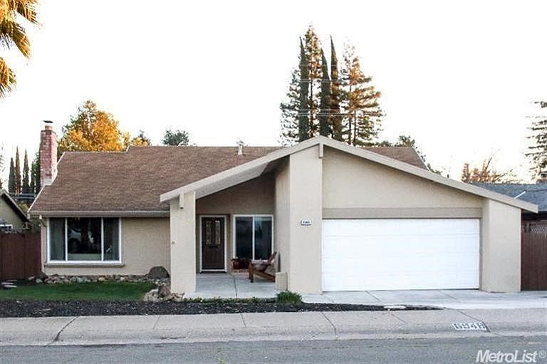 Gorgeous Fair Oaks home waiting for you to make it home. Homeowner has lovingly maintained and upgra