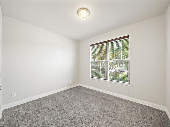 4th image of 14927 Violet Willow Ct