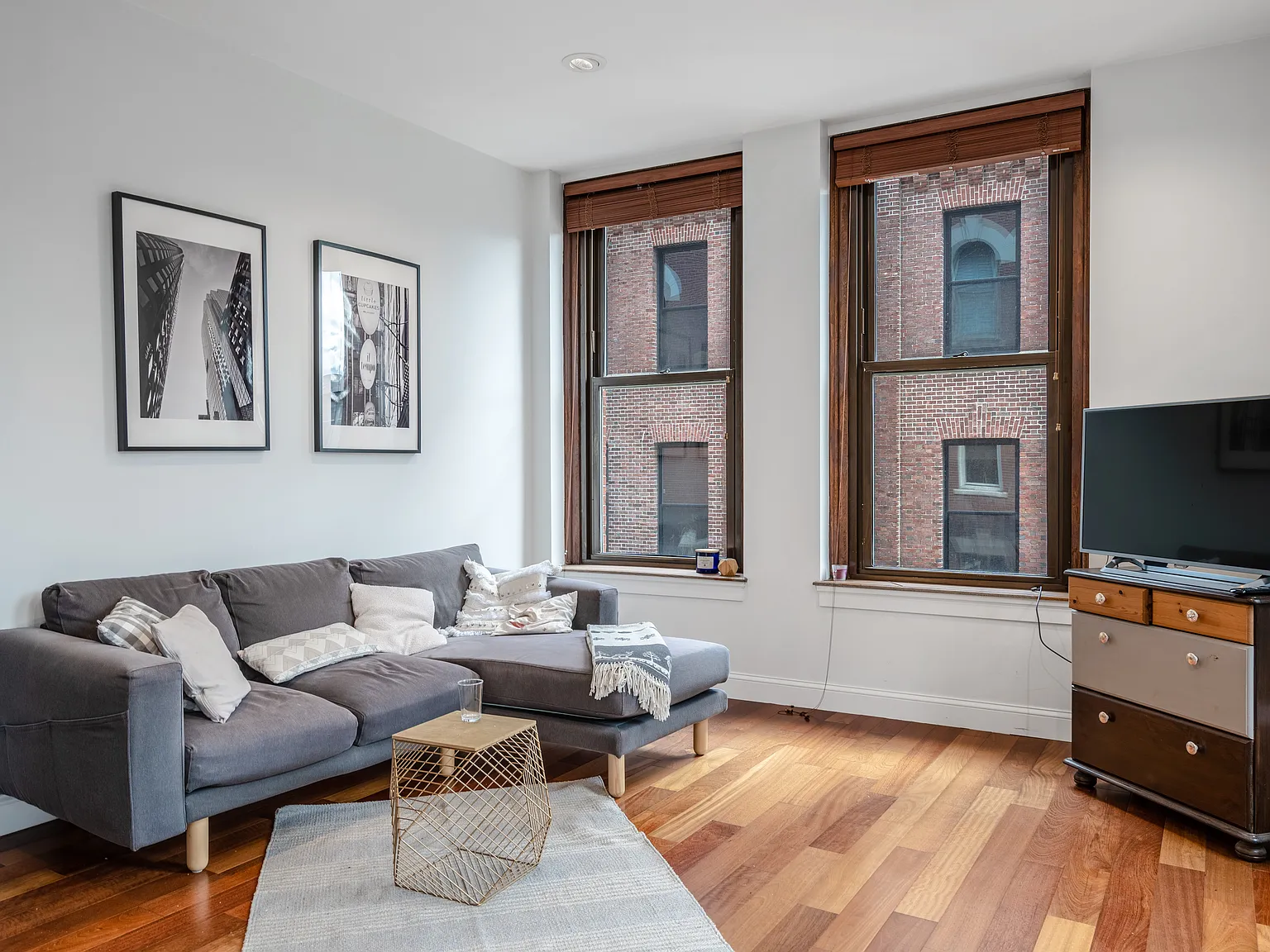 2 bed, 1130 sqft, $4,500 — Photo 2