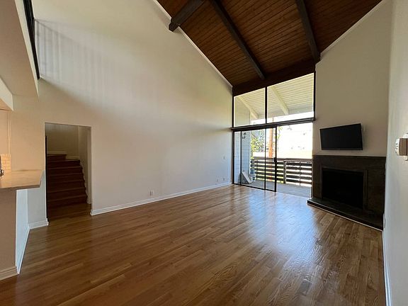 4th image of 11706 Montana Ave APT 302