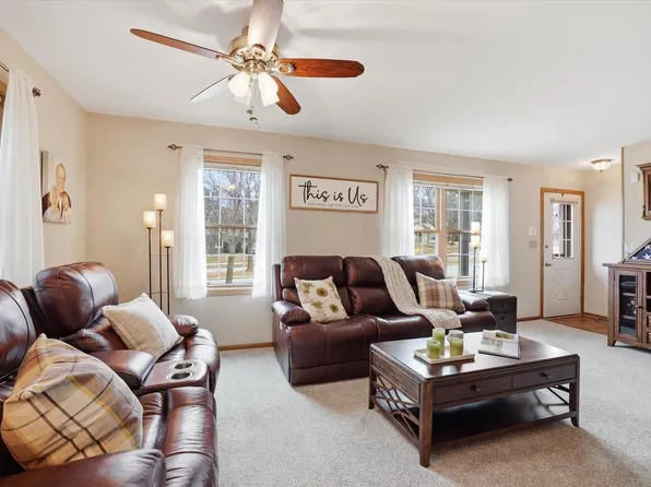 581 Hartridge DRIVE #1, Hartland, WI 53029