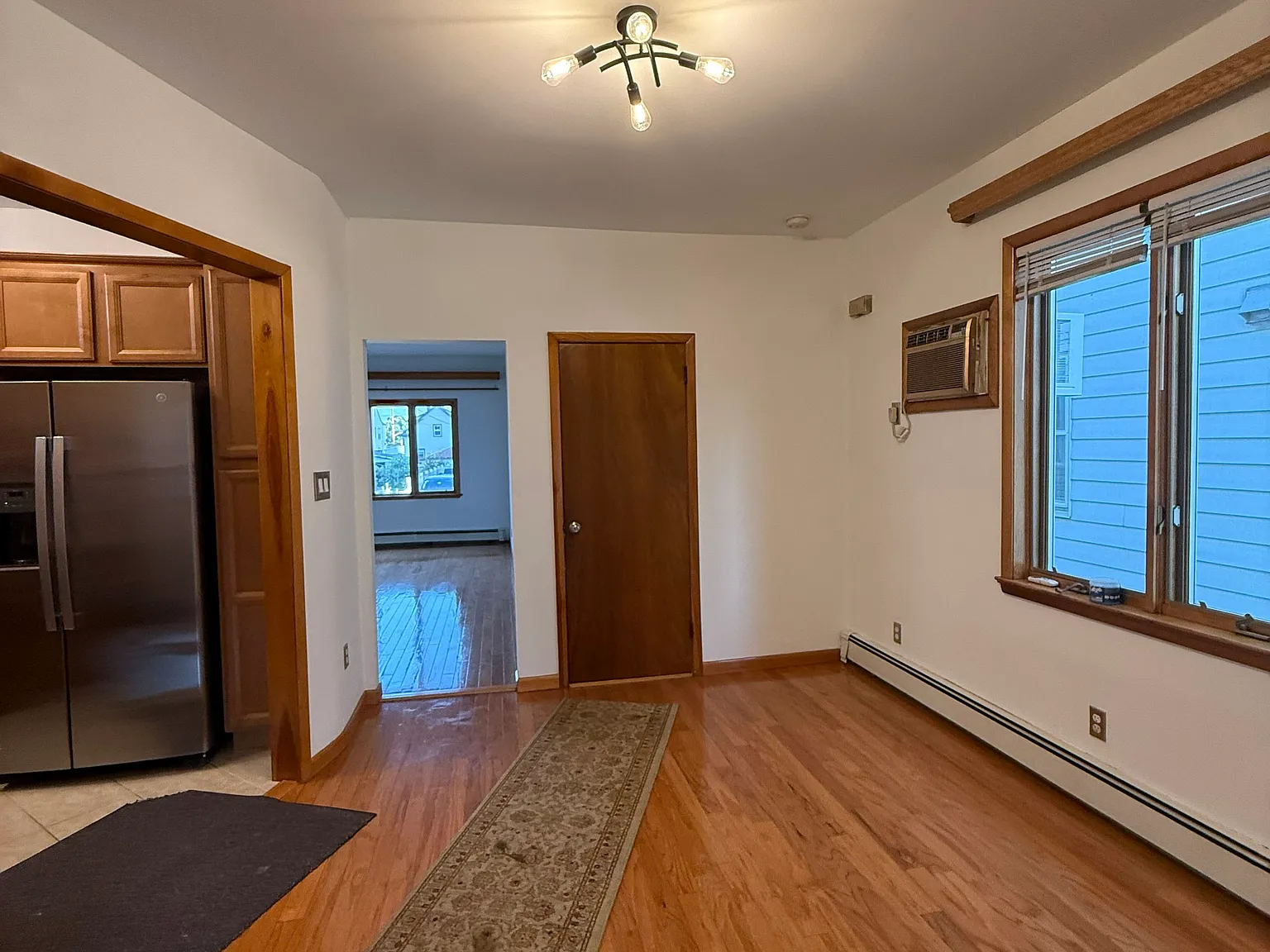 2 bed, 1000 sqft, $2,500 — Photo 3