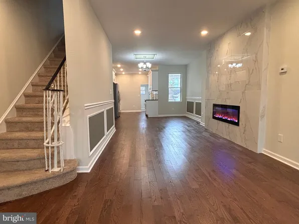 1743 Georges Ln, Philadelphia, PA 19131