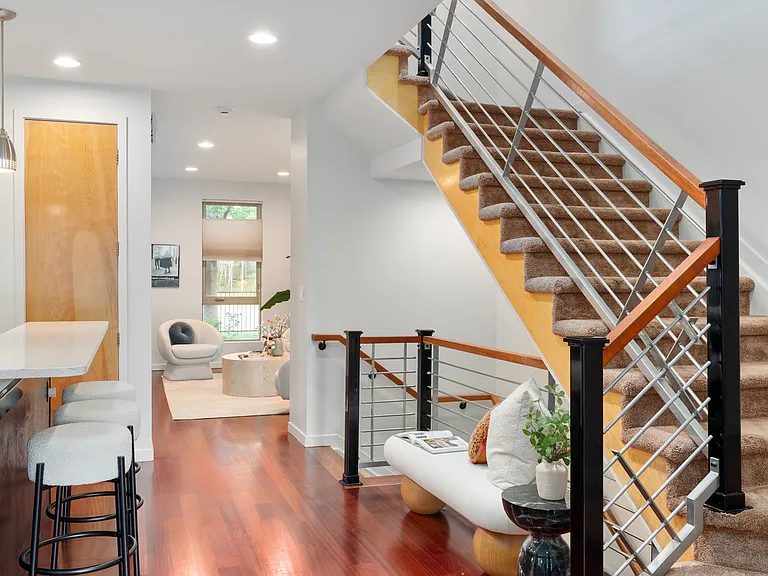 2155 S Logan St #2155 — Photo 18