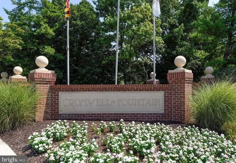 Beautiful 1 Bed And 1 Bath Condo In Cromwell Fountain — Photo 3