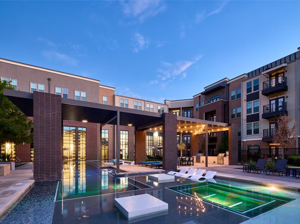 751 N Main St APT 4208
