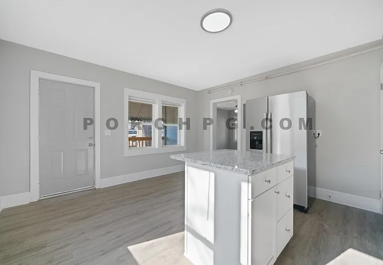 907 Maple Ave SE #1 — Photo 8