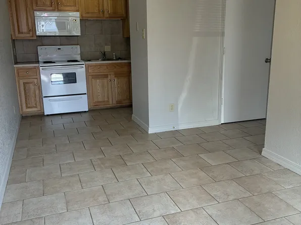 2323 S 57th St, Fort Smith, AR