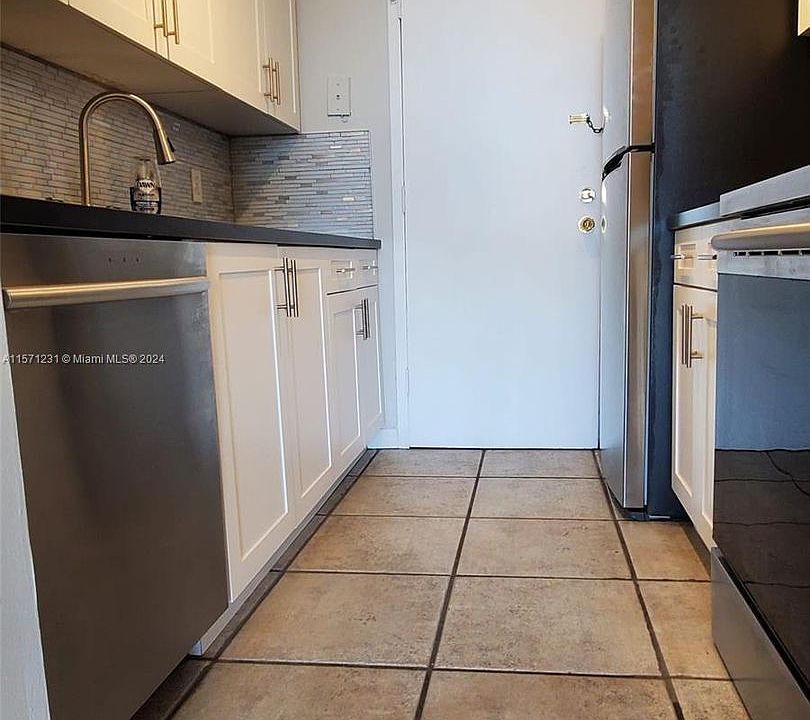 1st image of 2350 NE 135th St APT 1110
