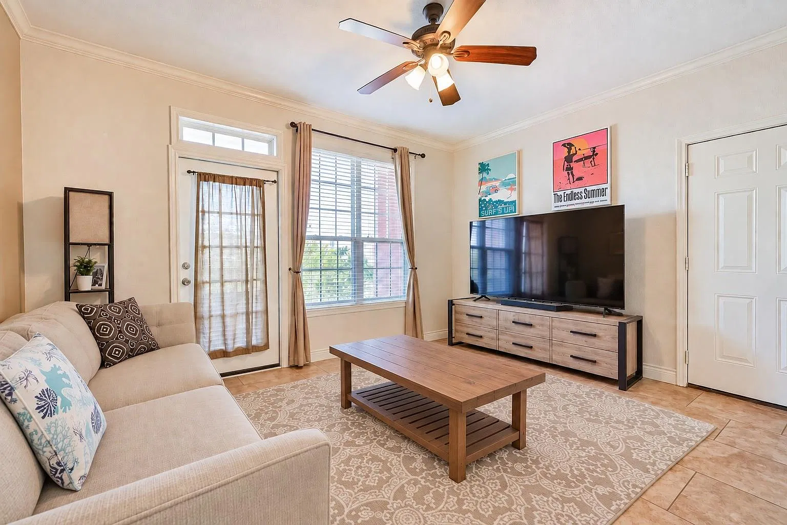 7000 Seawall Blvd — Photo 1