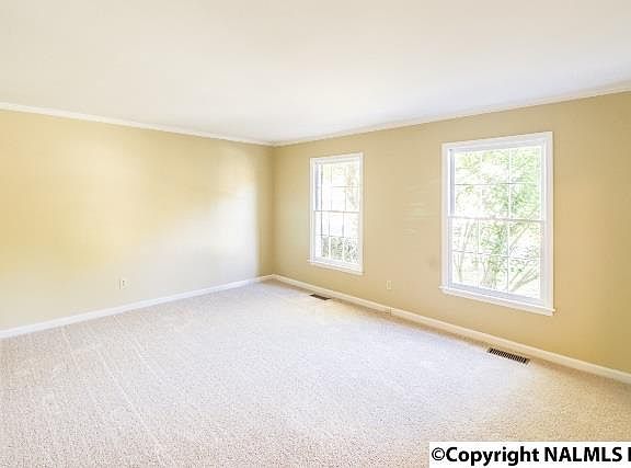 4th image of 9411 Valley Ln SE
