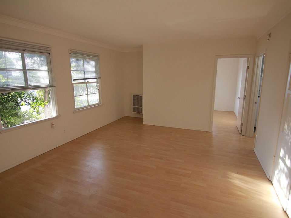1st image of 5952 Melrose Ave APT 2