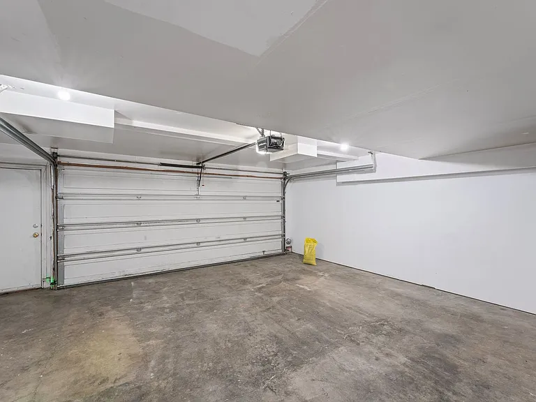 6810 Gold Kings Cir — Photo 34