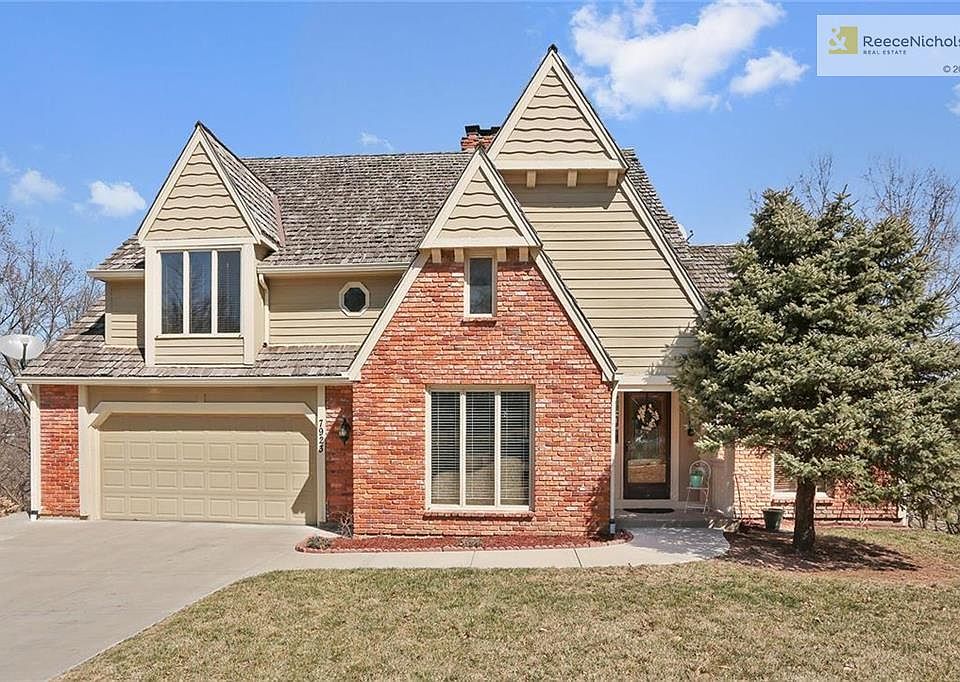 Spacious 1.5-story home, beautiful setting with 5 bedrooms, 4+ baths and finished, walk-out lower level