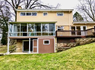 S344 Summit Dr, Winfield, IL 60190