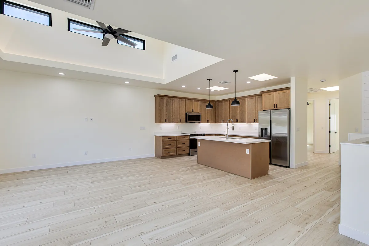Open Layout - 430 S Roosevelt St