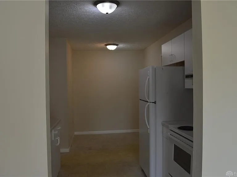 1217 Robbins Run Ct — Photo 26