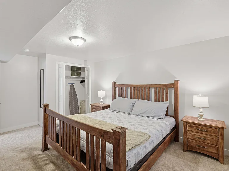 2569 N 2900 E — Photo 17