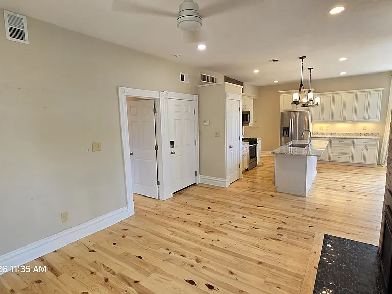 208 Center Ave #2 — Photo 7