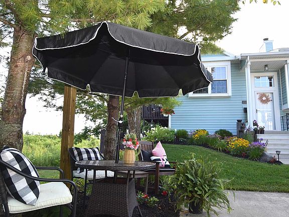 2nd image of 4016 N Lakeside Dr