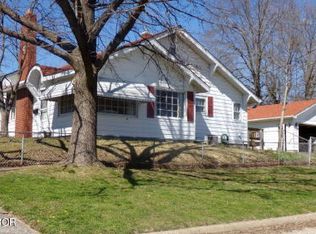 1302 State St, Eldorado, IL 62930