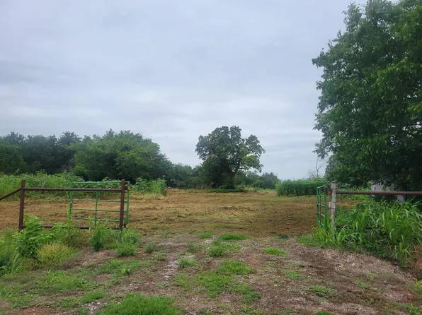 6 E Caddo St, Marlow, OK 73055