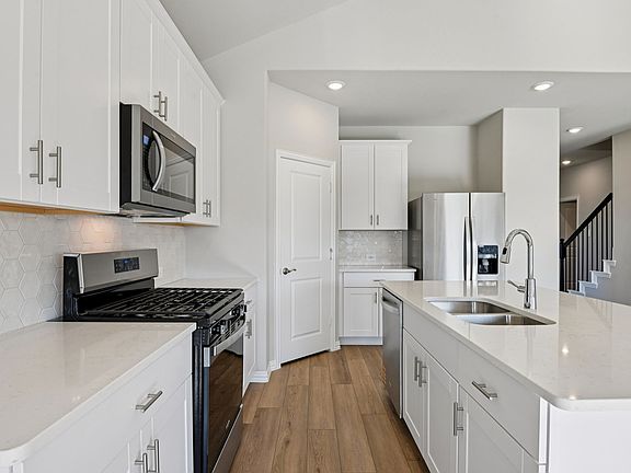 3rd image of 2117 Longchamp Ln