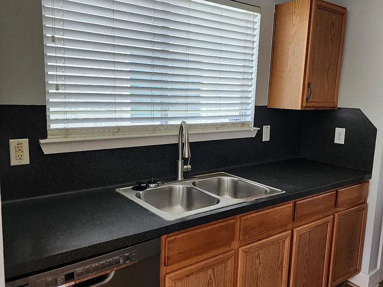 11929 Sanspereil Dr — Photo 7