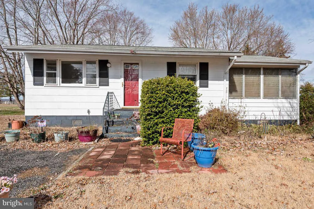 35966 Washington Ave photo 1