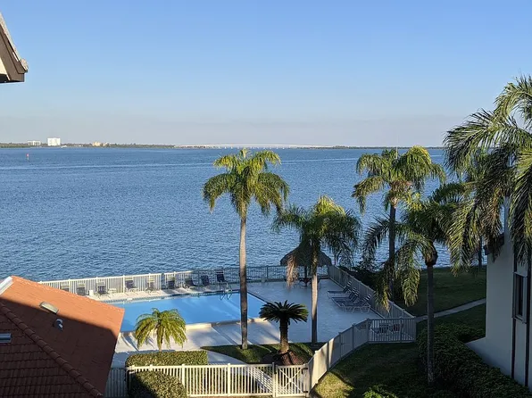 103 1st St E APT 315, Tierra Verde, FL 33715