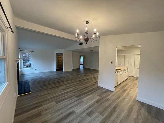 5th image of 2526 Trossock Ln